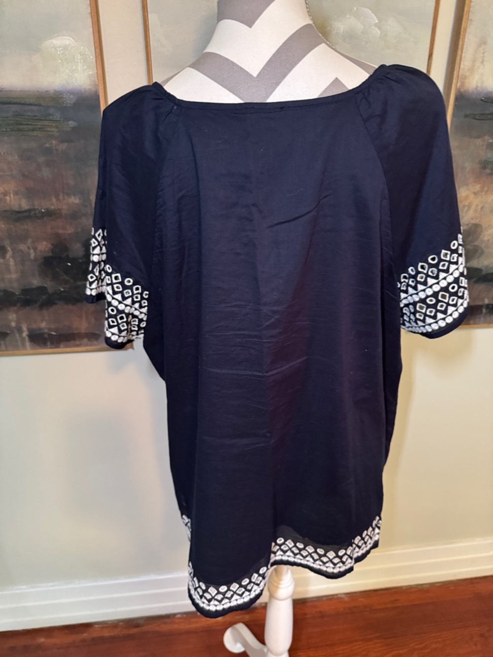 Talbots Navy Tunic with White Geometric Embroidery Accents Size XL - Picture 8 of 11